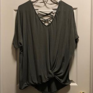 Loveriche at Buckle Green Front knot shirt